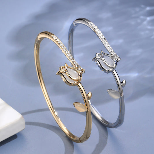 Graceful Opal Tulip Bracelet